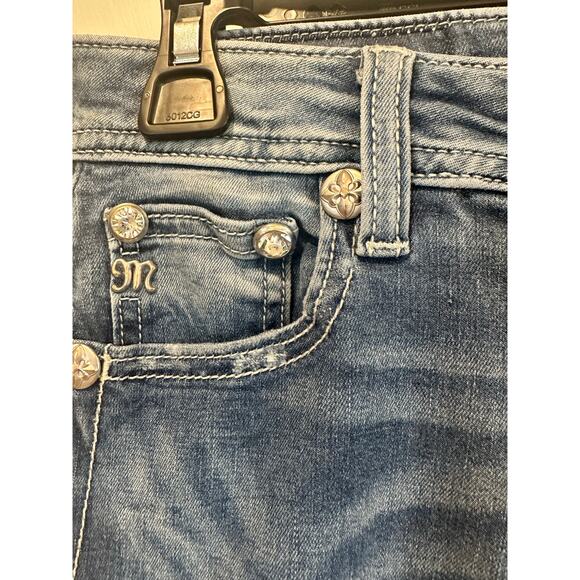 Miss Me Rhinestone western women’s Jean size 24 bootcut - Picture 4 of 10